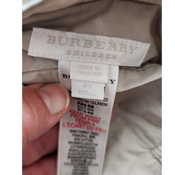 Burberry Reversible Boys Rain Jacket - Picture 8 of 9